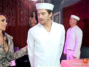tatted Anna Bell Peaks shafted by a sailor